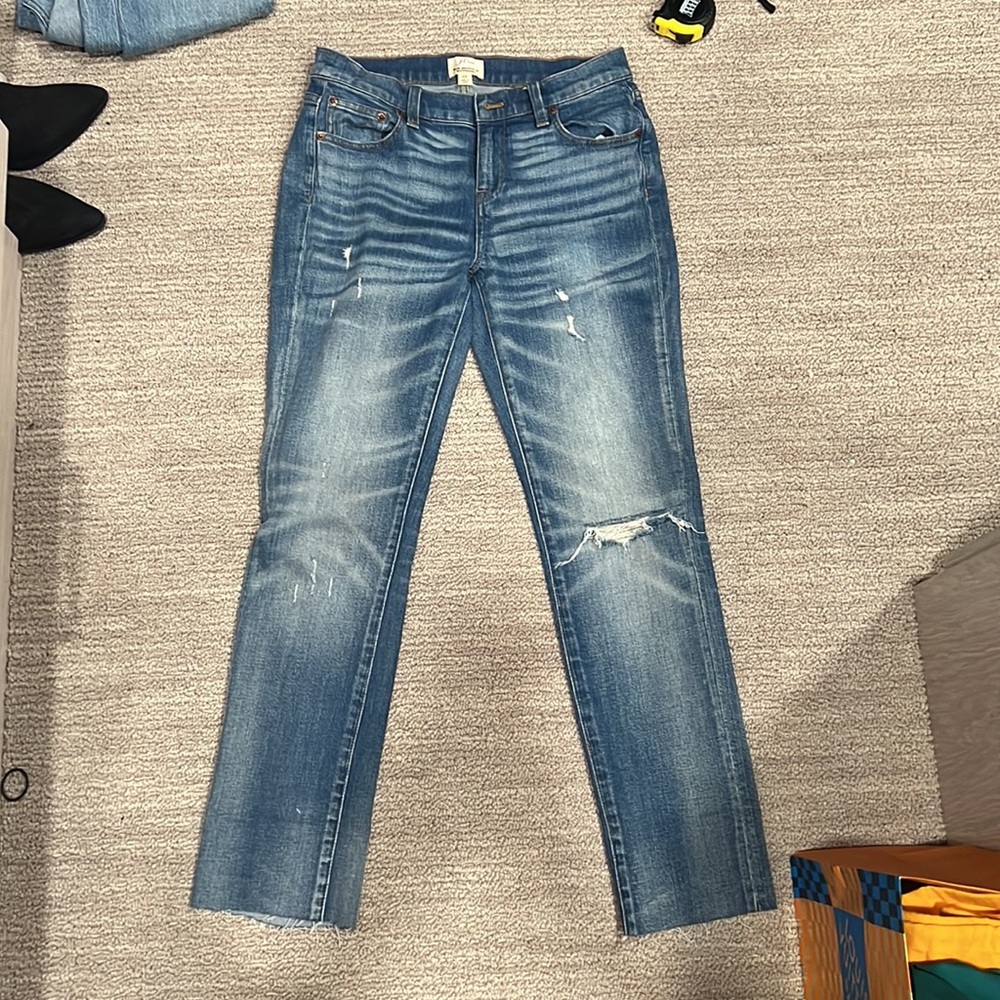 J.crew Slim broken in boyfriend jean 25